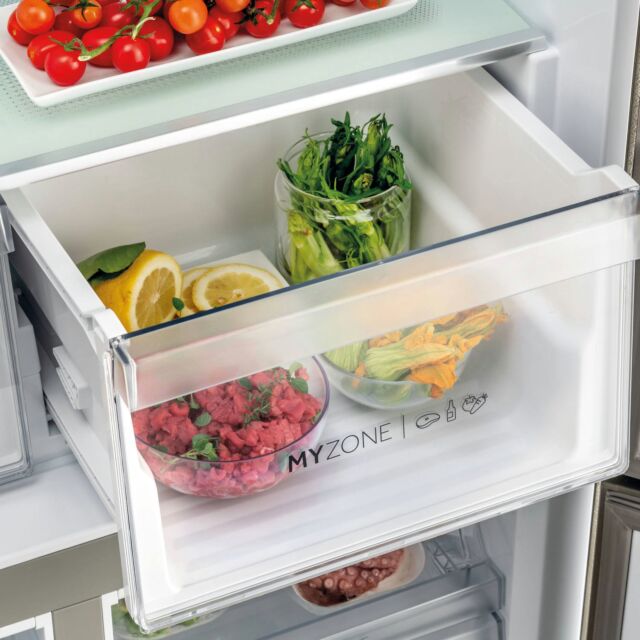 Haier HCR59F19ENMM 90.8cm 60/40 Frost Free American Fridge Freezer - Platinum Inox