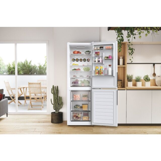 Hoover HOCE3T618FWKR 59.5cm 60/40 Fridge Freezer - White