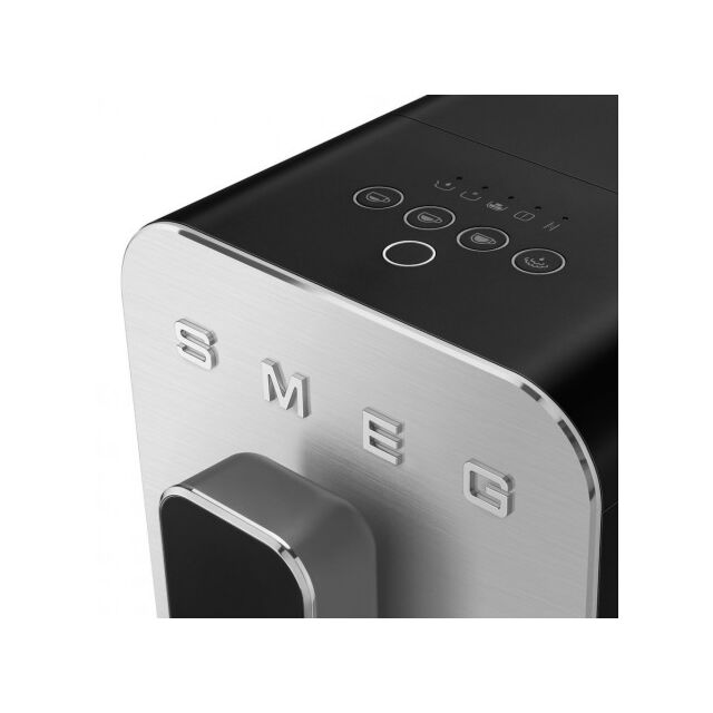 Smeg BCC02BLMUK Bean To Cup Coffee Machine