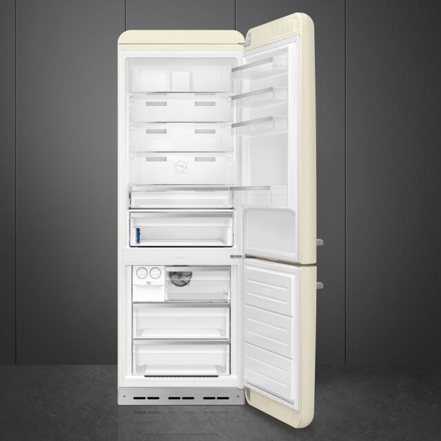 Smeg FAB38RCR5 70cm 50s Style Right Hand Hinge Fridge Freezer Cream
