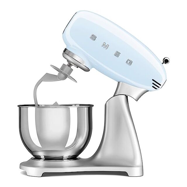 Smeg SMF02PBUK Stand Mixer in Pastel Blue