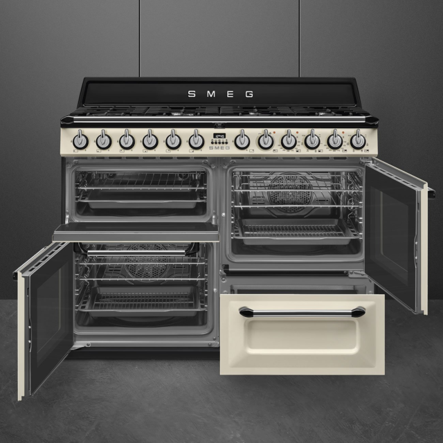 Smeg TR4110P1 110cm Dual Fuel Rangecooker with Triple Oven and Gas Hob - Cream