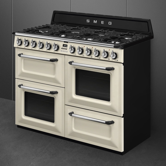 Smeg TR4110P1 110cm Dual Fuel Rangecooker with Triple Oven and Gas Hob - Cream