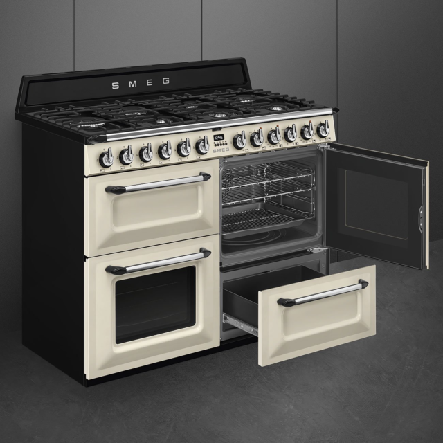Smeg TR4110P1 110cm Dual Fuel Rangecooker with Triple Oven and Gas Hob - Cream