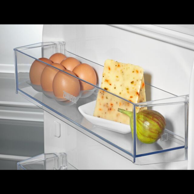 Zanussi ZNNN18ES3 54.6cm 70/30 Integrated Frost Free Fridge Freezer