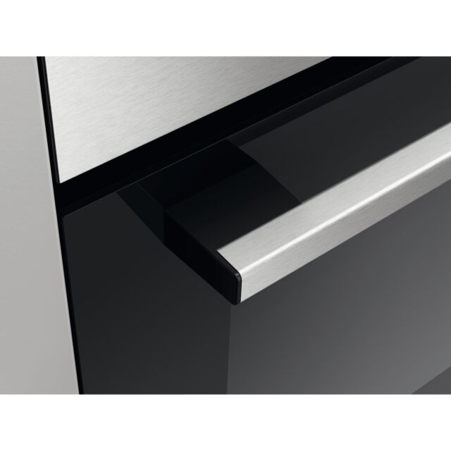Zanussi ZOHHE2X2 59.4cm Built In Multifunction Electric Single Oven - Stainless Steel